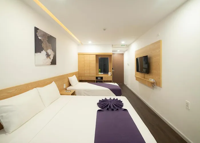 Dolphin Hotel Nha Trang