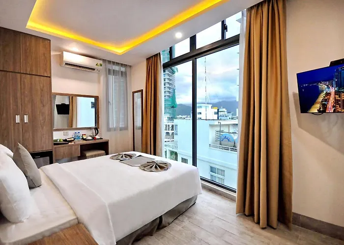 Violet Hotel 2